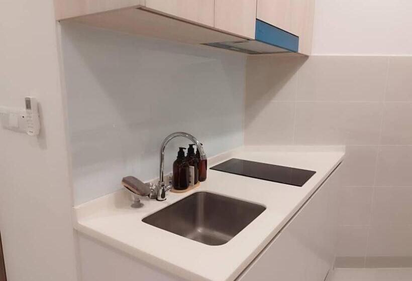 The Shore By Petite Residence