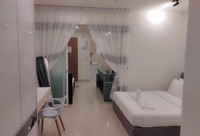 The Shore By Petite Residence