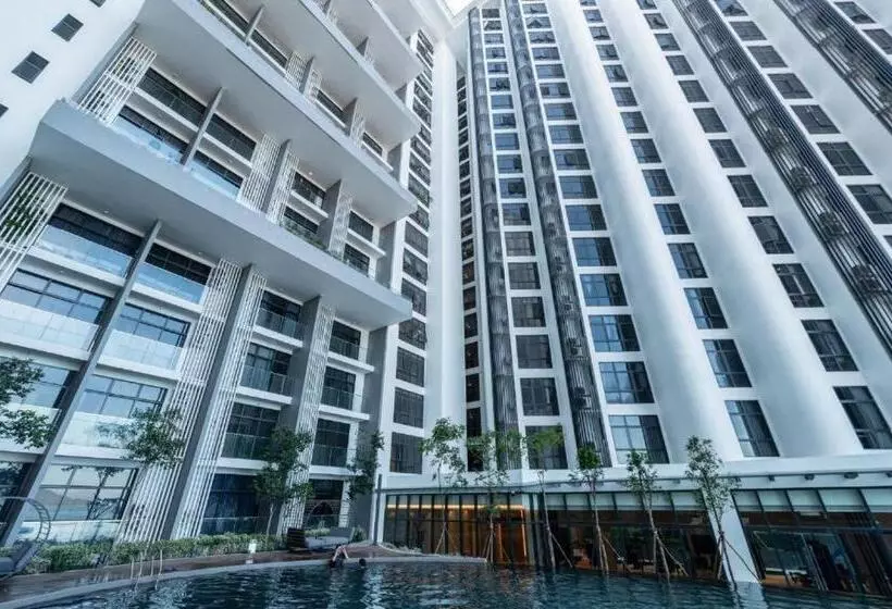 The Shore By Petite Residence