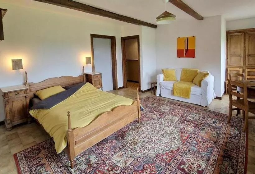 ベッドアンドブレックファースト Les Herbesfolles De Oizy