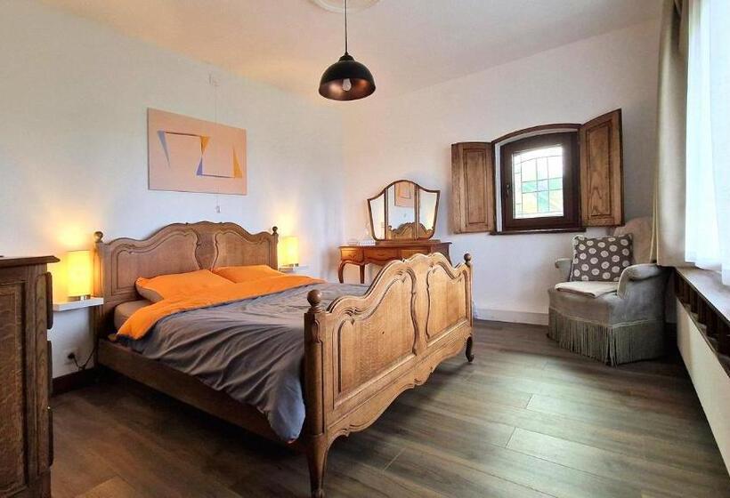 ベッドアンドブレックファースト Les Herbesfolles De Oizy