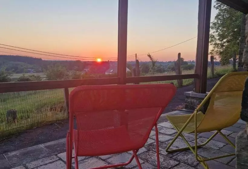 ベッドアンドブレックファースト Les Herbesfolles De Oizy