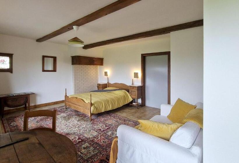 ベッドアンドブレックファースト Les Herbesfolles De Oizy