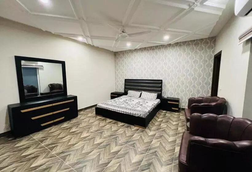 تختخواب و صبحانه Rehman Luxury Rooms And Apartments