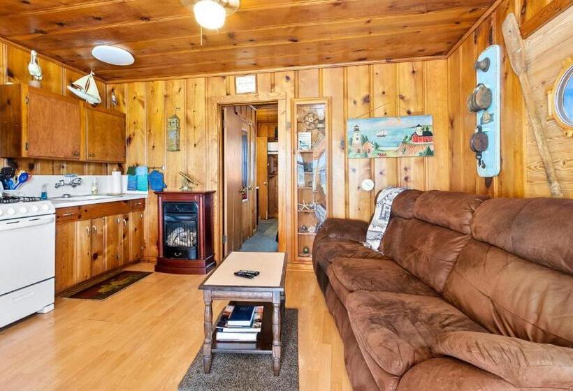 Diamond City Lakeside Resort