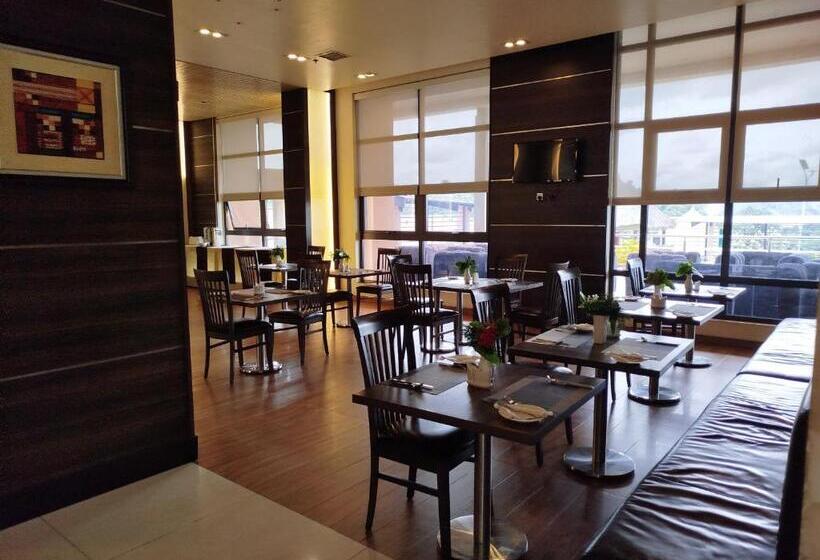 هتل Agulu Lake Resort And Conference Centre