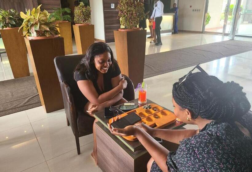 هتل Agulu Lake Resort And Conference Centre