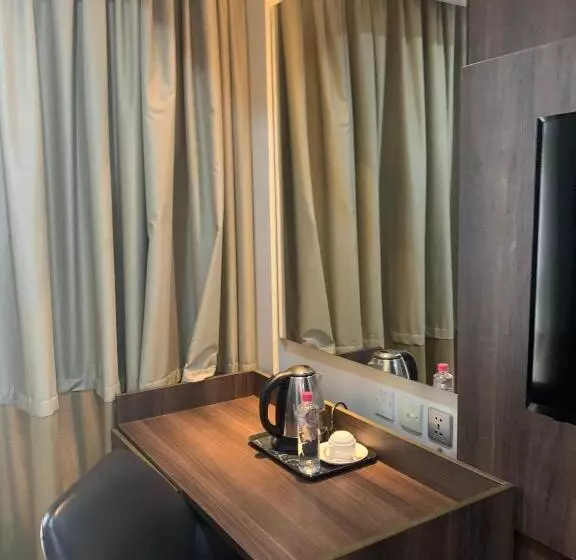 هتل Agulu Lake Resort And Conference Centre