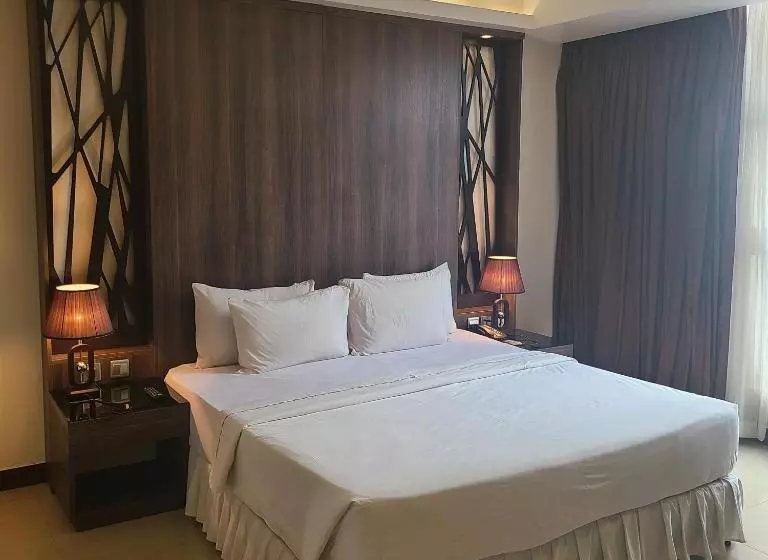 هتل Agulu Lake Resort And Conference Centre