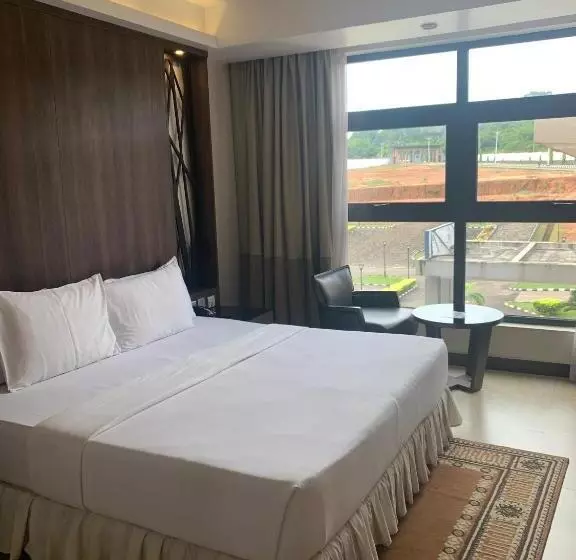 هتل Agulu Lake Resort And Conference Centre