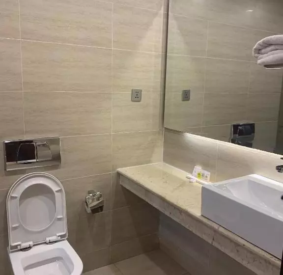 هتل Agulu Lake Resort And Conference Centre