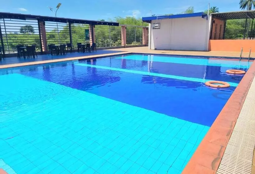 هتل Agulu Lake Resort And Conference Centre