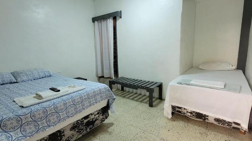 هتل Boutique Adelmo S