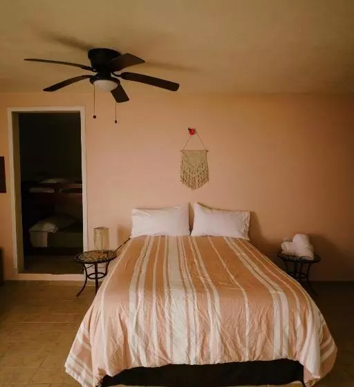 Hotelli Guzman Suites