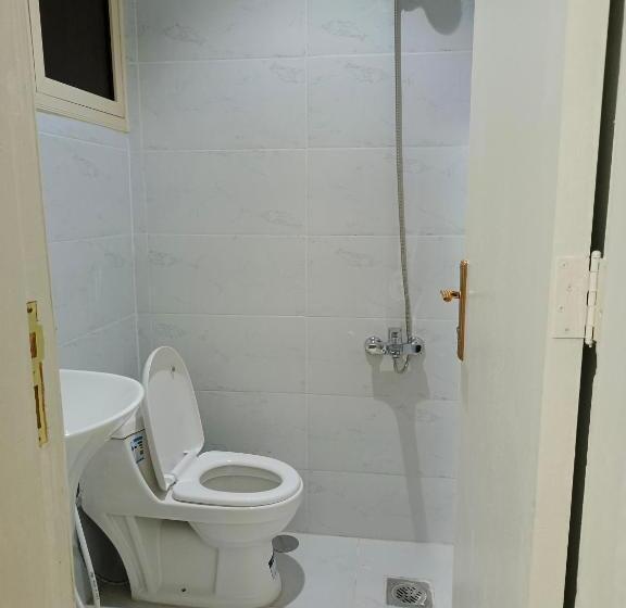 فندق على الطريق Al Awail