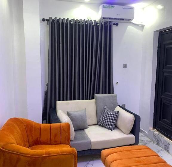 پانسیون An Exquisite 1bedroom Apartment