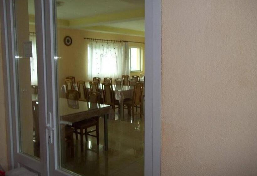 پانسیون D & J Pansion