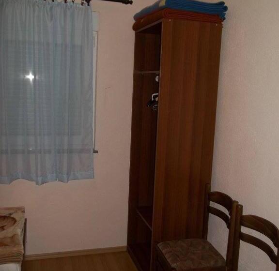 پانسیون D & J Pansion