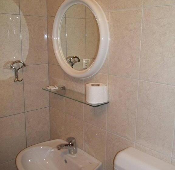 پانسیون D & J Pansion