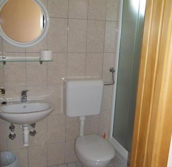 پانسیون D & J Pansion