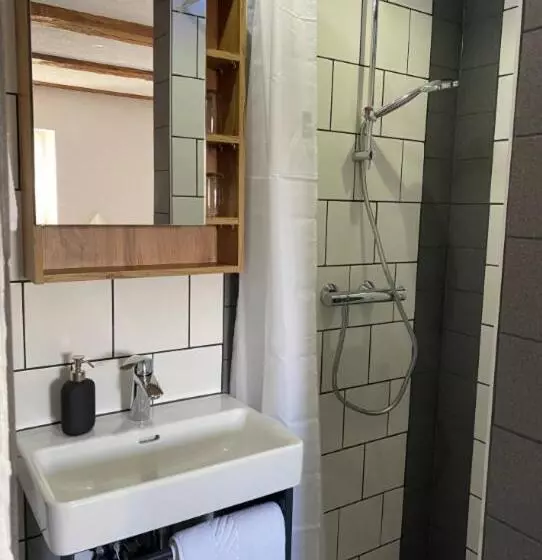 Majatalo Familienzimmer Mit Bettenlager