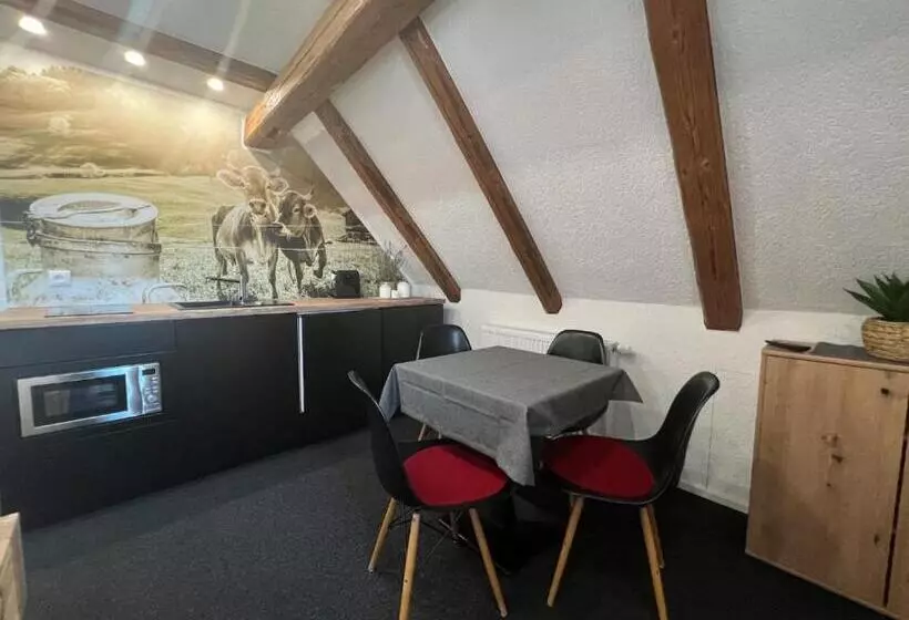 Majatalo Familienzimmer Mit Bettenlager