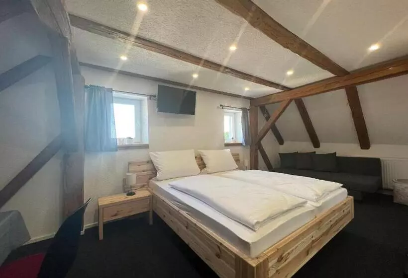 Majatalo Familienzimmer Mit Bettenlager