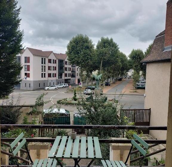 بنسيون Maison Bonhomme