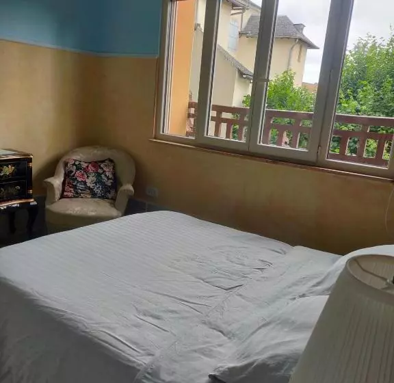 ペンション Maison Bonhomme