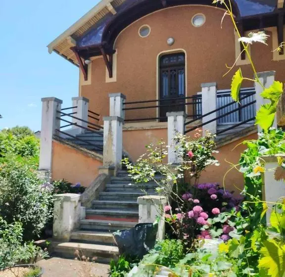 ペンション Maison Bonhomme