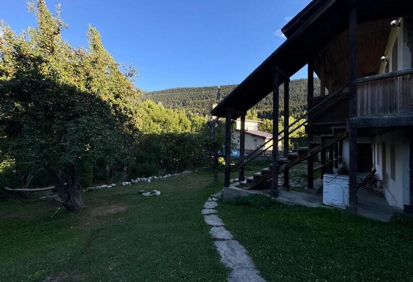 پانسیون Old Town