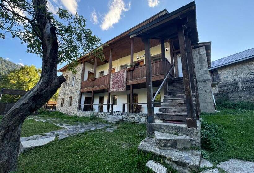 پانسیون Old Town