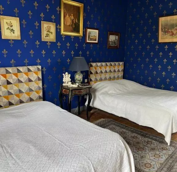 ベッドアンドブレックファースト Château De La Thibaudière   Chambre Familiale