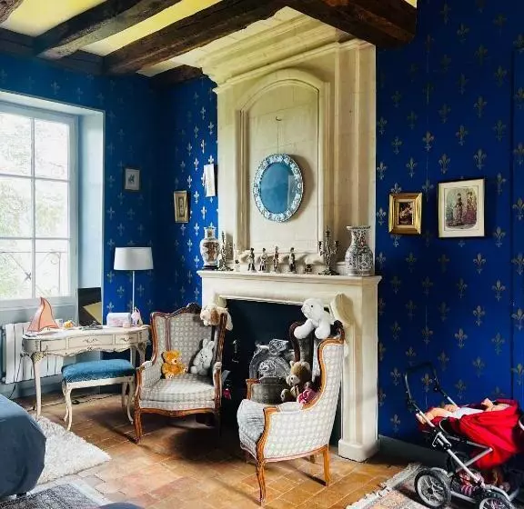 ベッドアンドブレックファースト Château De La Thibaudière   Chambre Familiale