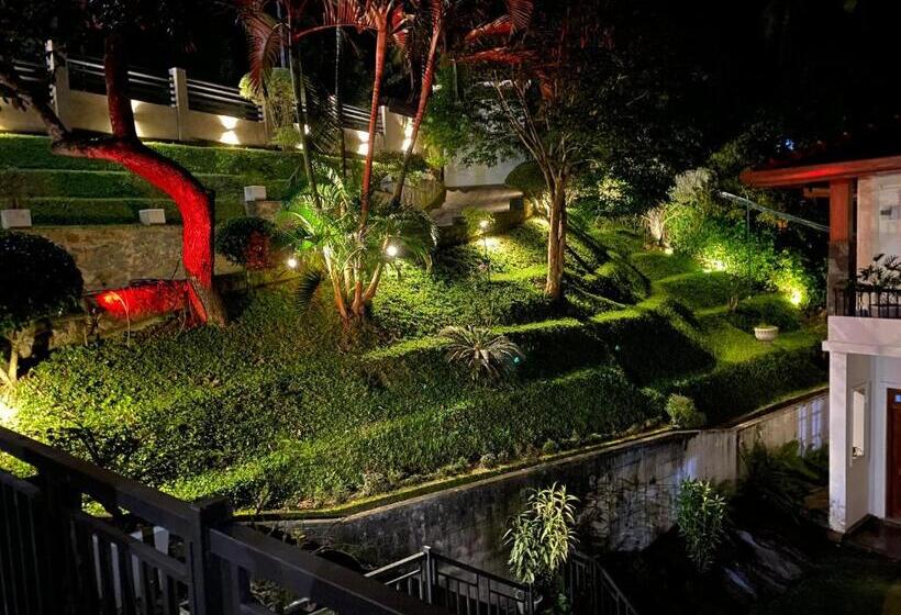 مبيت وإفطار Green Country Lodge