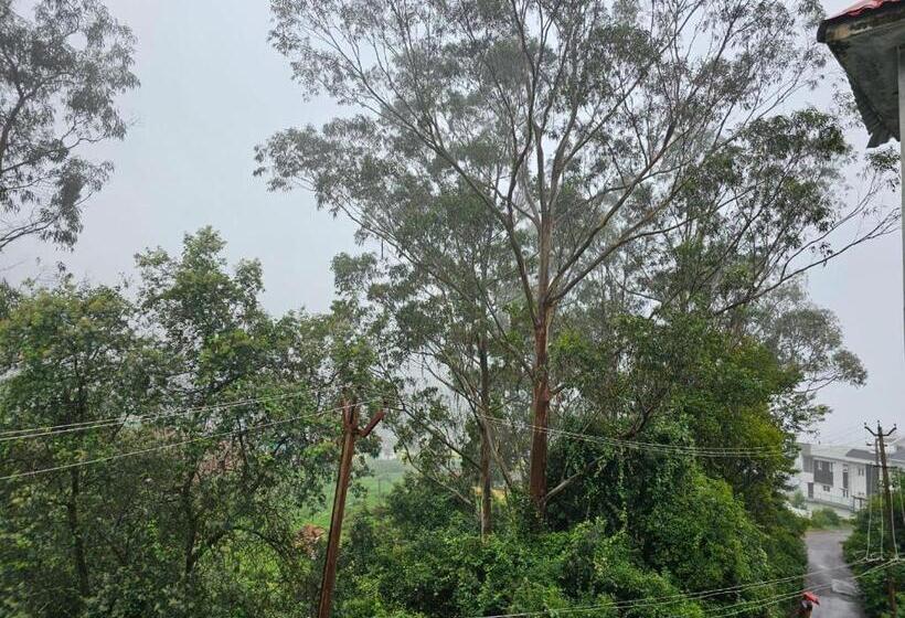 Bed and Breakfast Ooty Homestay