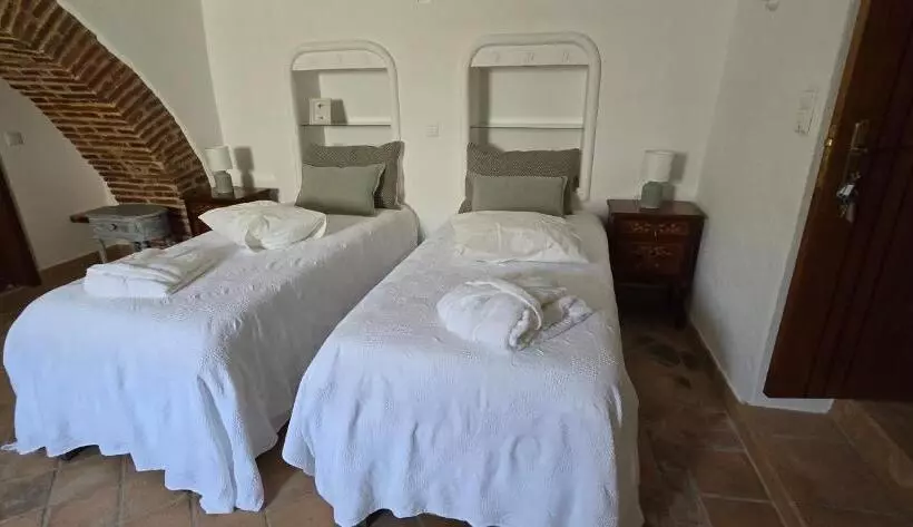 Aamiaismajoitus (B&B) Refúgio Alentejano