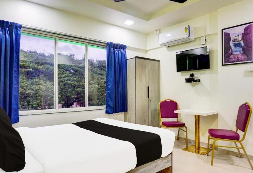 Hotel Super Collection O Vardhan Plaza