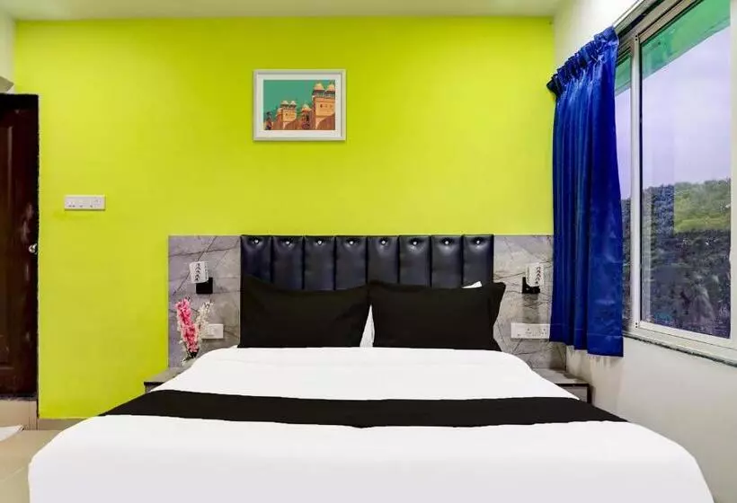 ホテル Super Collection O Vardhan Plaza