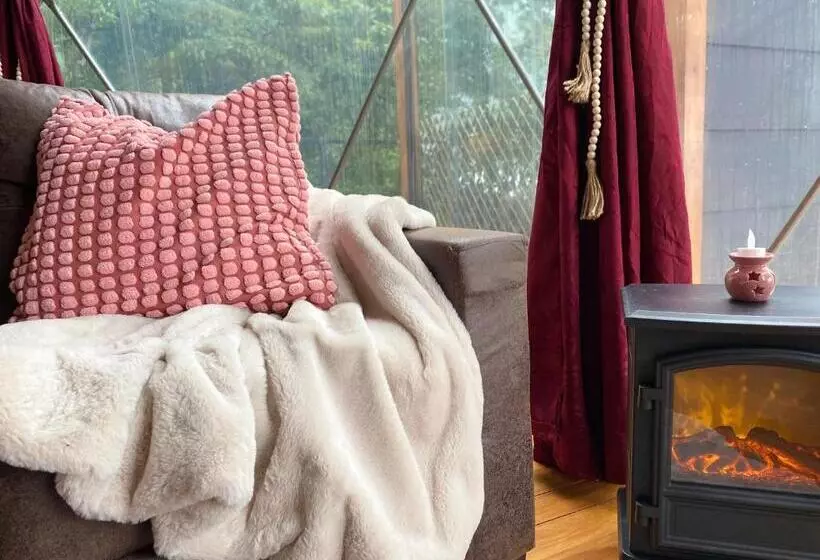 Hotelli Féliza Rainforest Domes