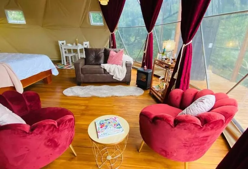 Hotelli Féliza Rainforest Domes