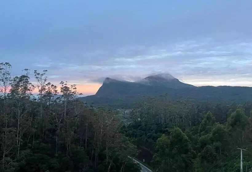 ホテル Hillneliya Resort