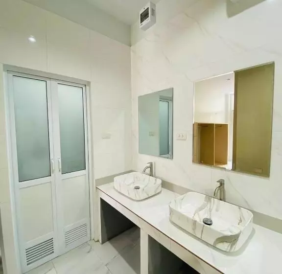 Mellowdee Female Hostel เมลโลดี โฮสเทลหญิง 女旅社