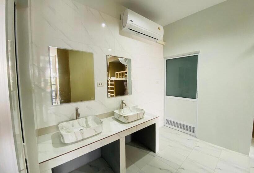 Mellowdee Female Hostel เมลโลดี โฮสเทลหญิง 女旅社