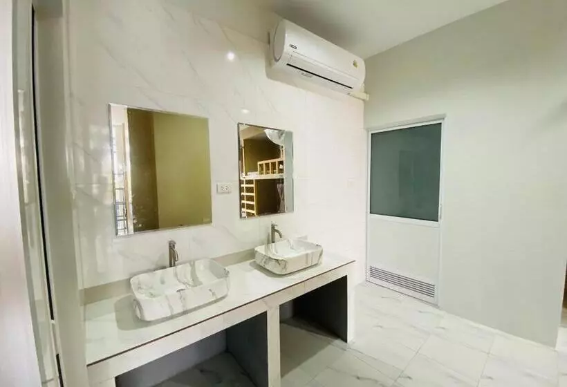 Mellowdee Female Hostel เมลโลดี โฮสเทลหญิง 女旅社