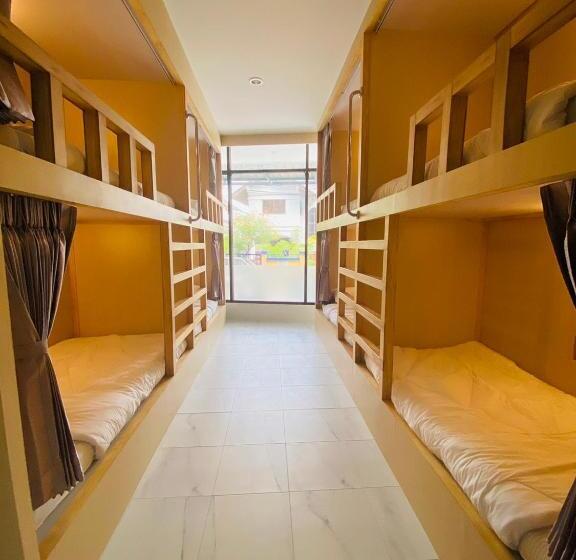 Mellowdee Female Hostel เมลโลดี โฮสเทลหญิง 女旅社