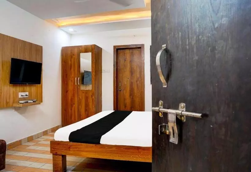 Oyo Shyam Palace Hotel And Restaurant