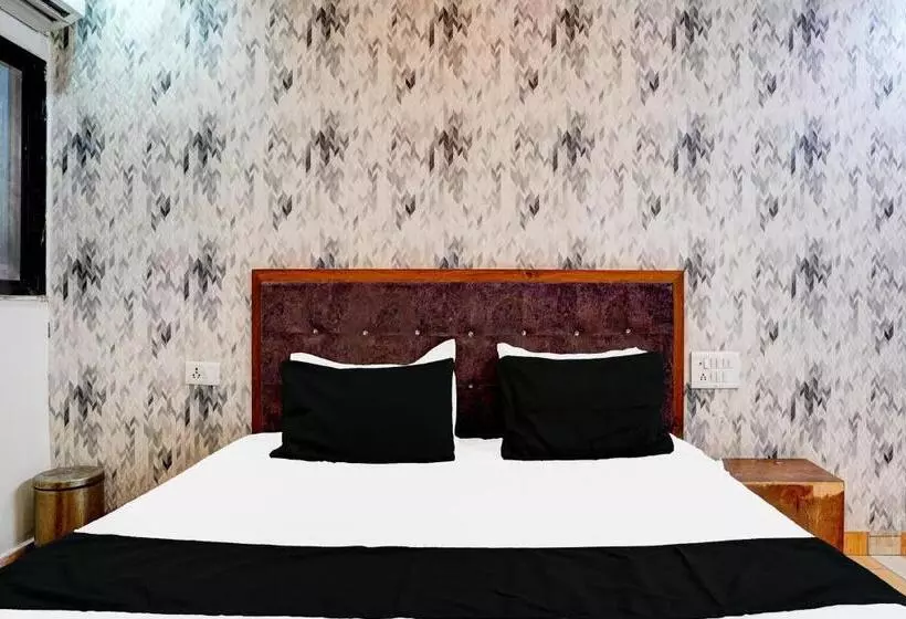 Oyo Shyam Palace Hotel And Restaurant