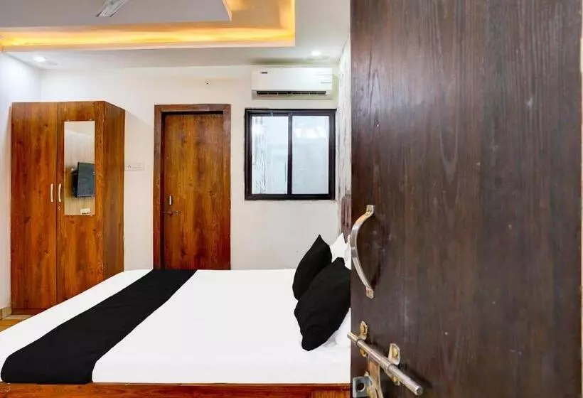 Oyo Shyam Palace Hotel And Restaurant