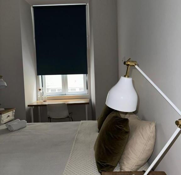 Pensão Quartos Em Adorável Acomodação Partilhada Na Baixa De Lisboa